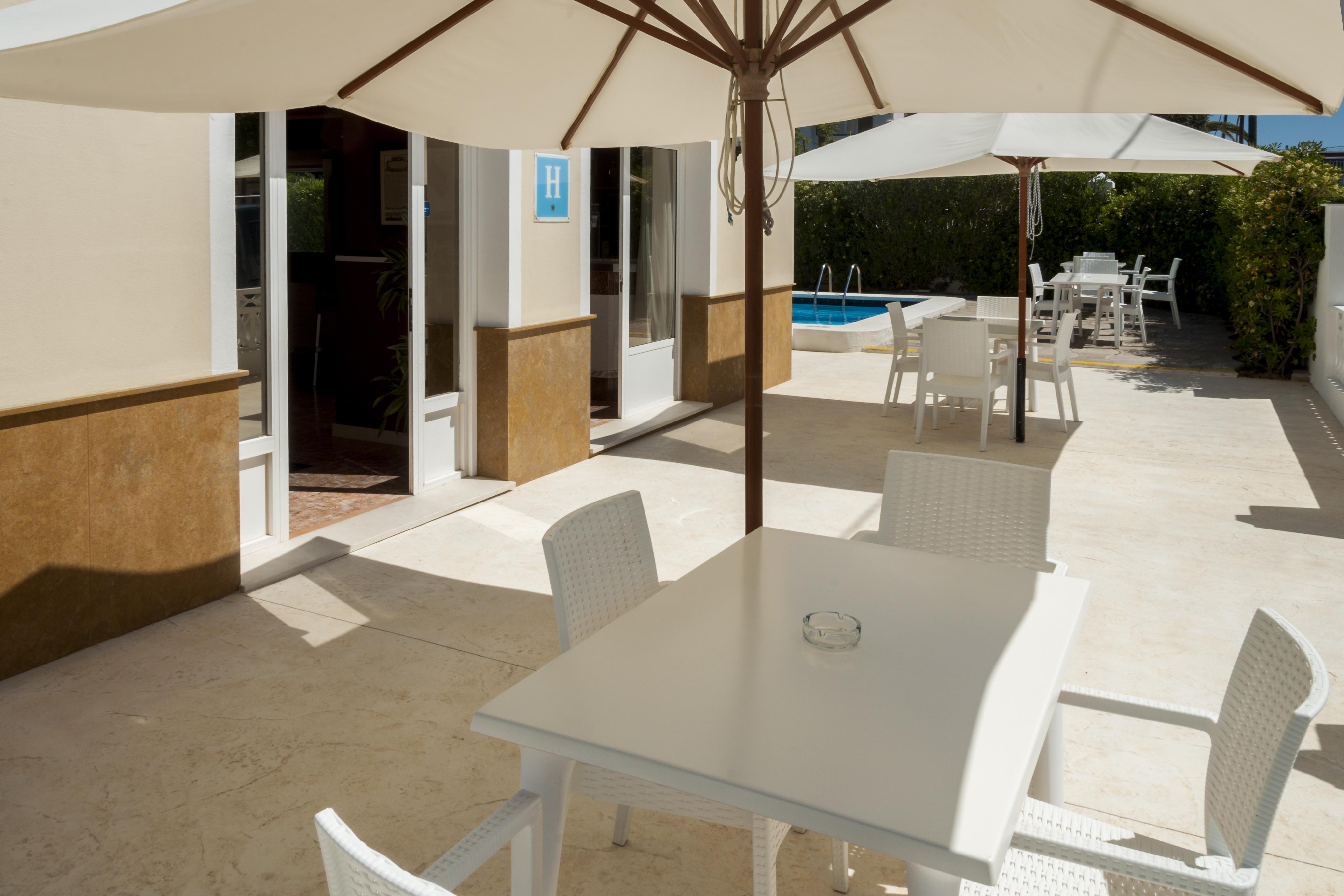 Hotel Madrid Ciutadella  Exterior photo